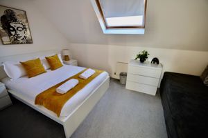 Photo 14- click for photo gallery